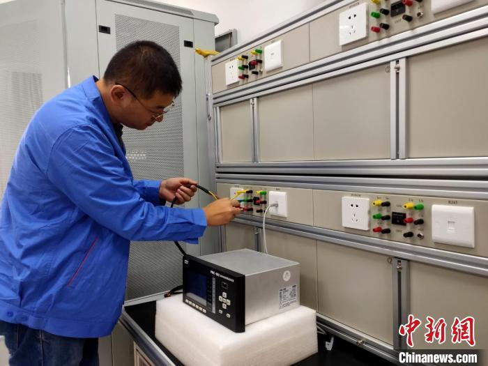 青海新型电力系统宽频谐振防控领域取得重大技术突破 电能质量控制装置研制成功